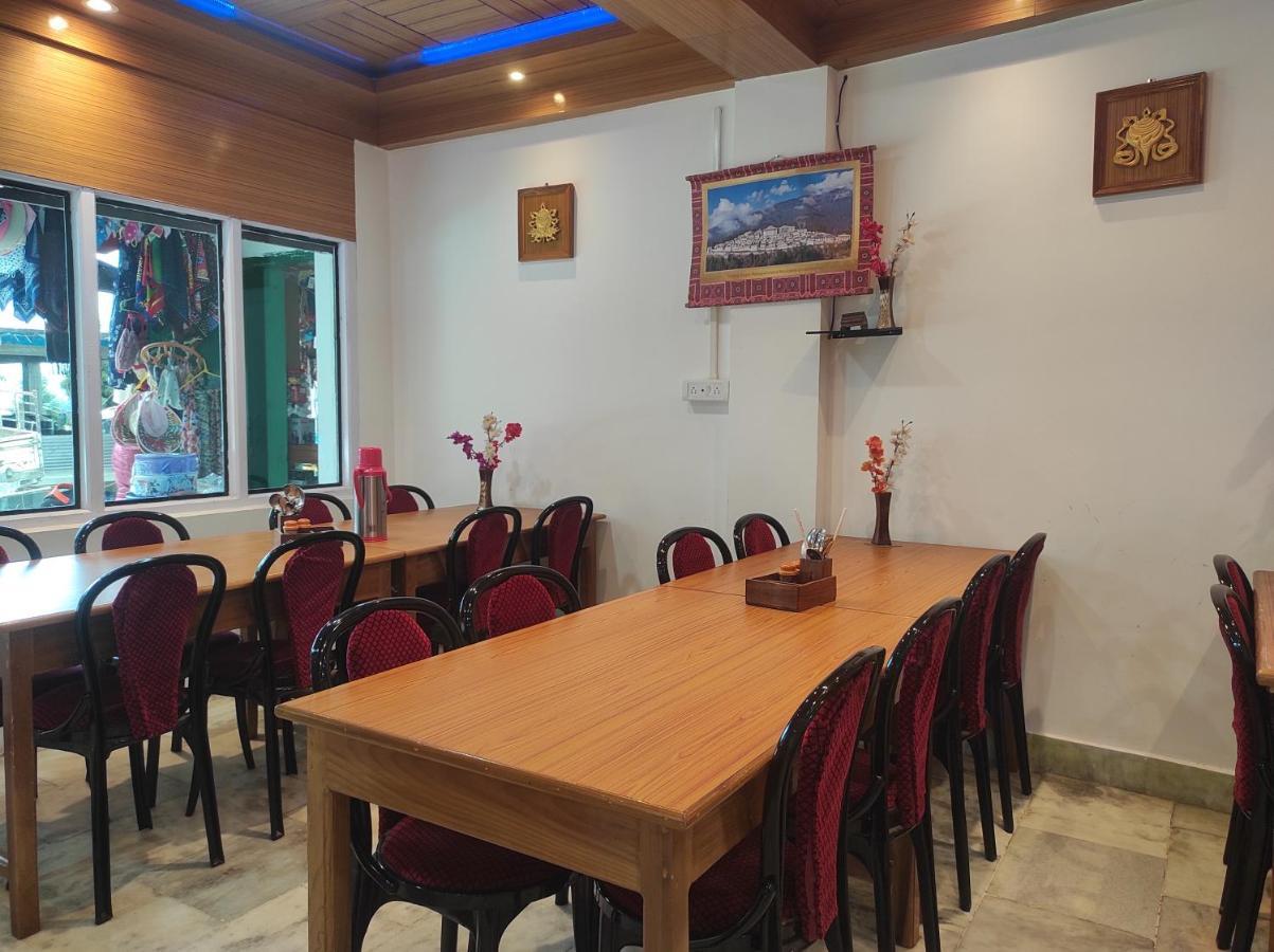 Hotel Tawang Regency Экстерьер фото