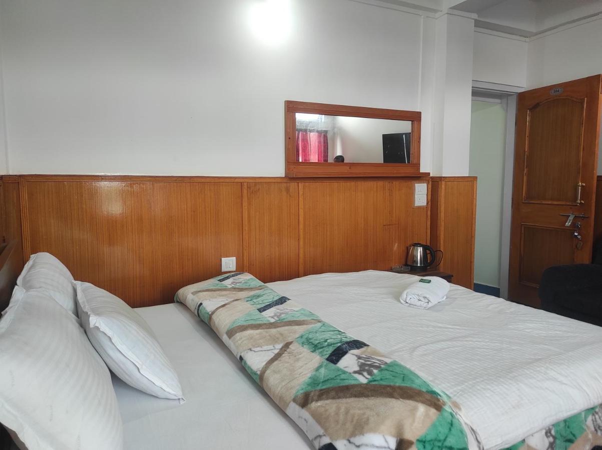 Hotel Tawang Regency Экстерьер фото
