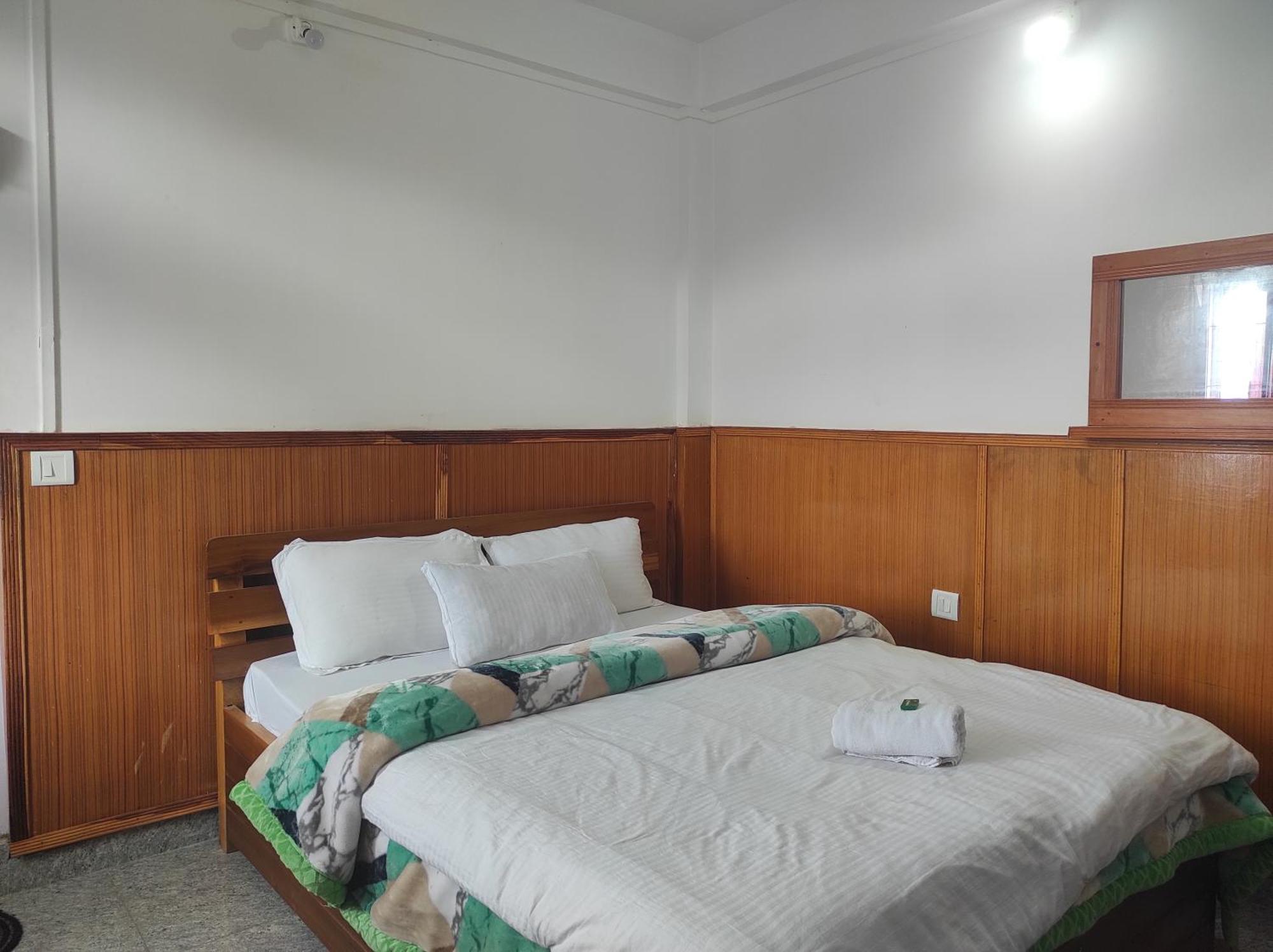 Hotel Tawang Regency Экстерьер фото