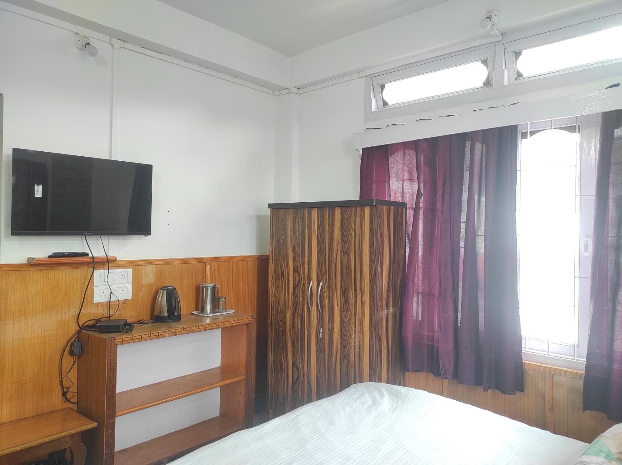 Hotel Tawang Regency Экстерьер фото